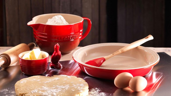 Le Creuset Pie Dish and Bird