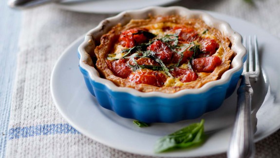 Tomato Tart in Le Creuset Mini Fluted Flan Dish