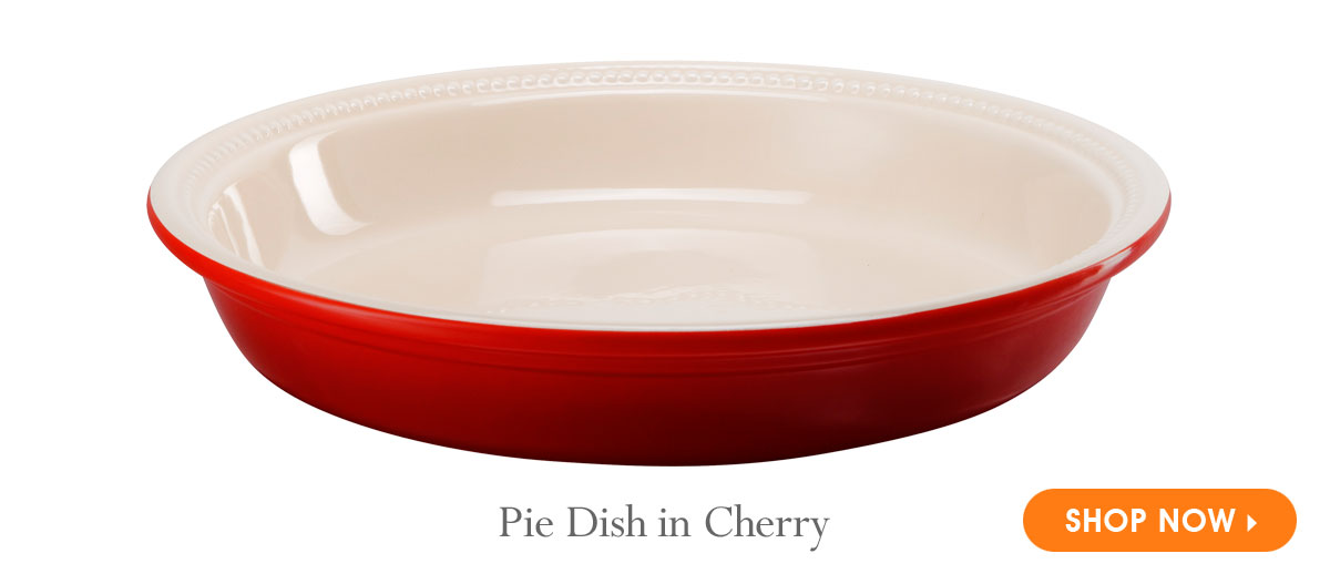 Le Creuset Pie Dish in Cherry