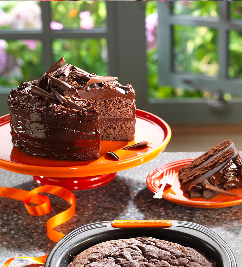 Chocolate Celebration Cake with Chocolate Curls - Le