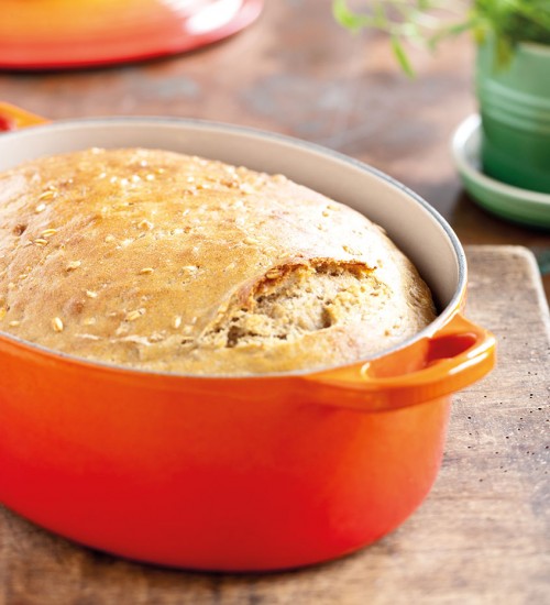 https://www.lecreuset.co.za/recipes/wp-content/uploads/2014/12/Rustic-Bread-500x550.jpg