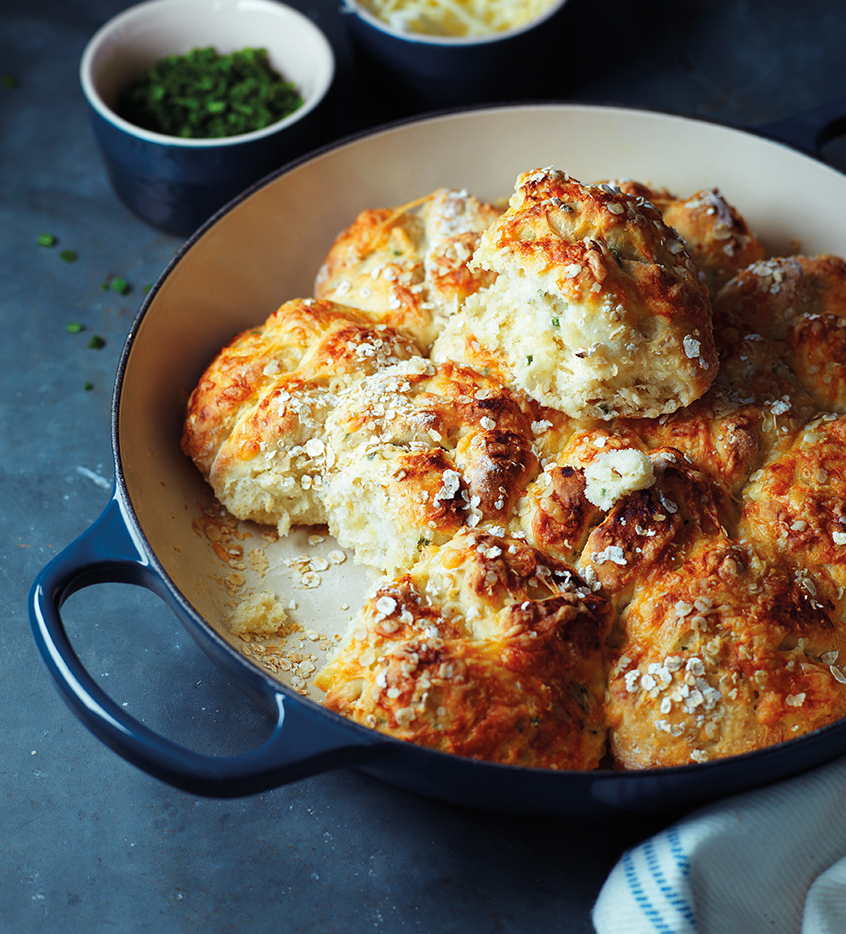 Cheddar and Chive Soda Bread - Le Creuset Recipes