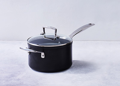 https://www.lecreuset.co.za/uploads/184612452983856/dG5zc2F1Y2VwYW4uanBn.jpg